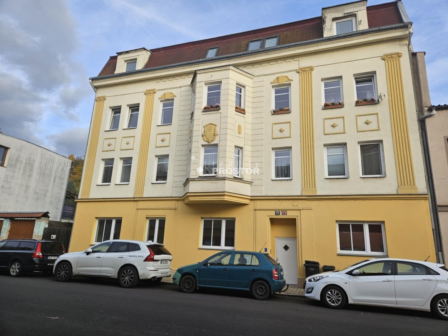 tn_zoom_filename_152770 tn_zoom_filename_152770