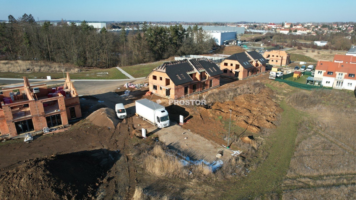 tn_zoom_filename_153979