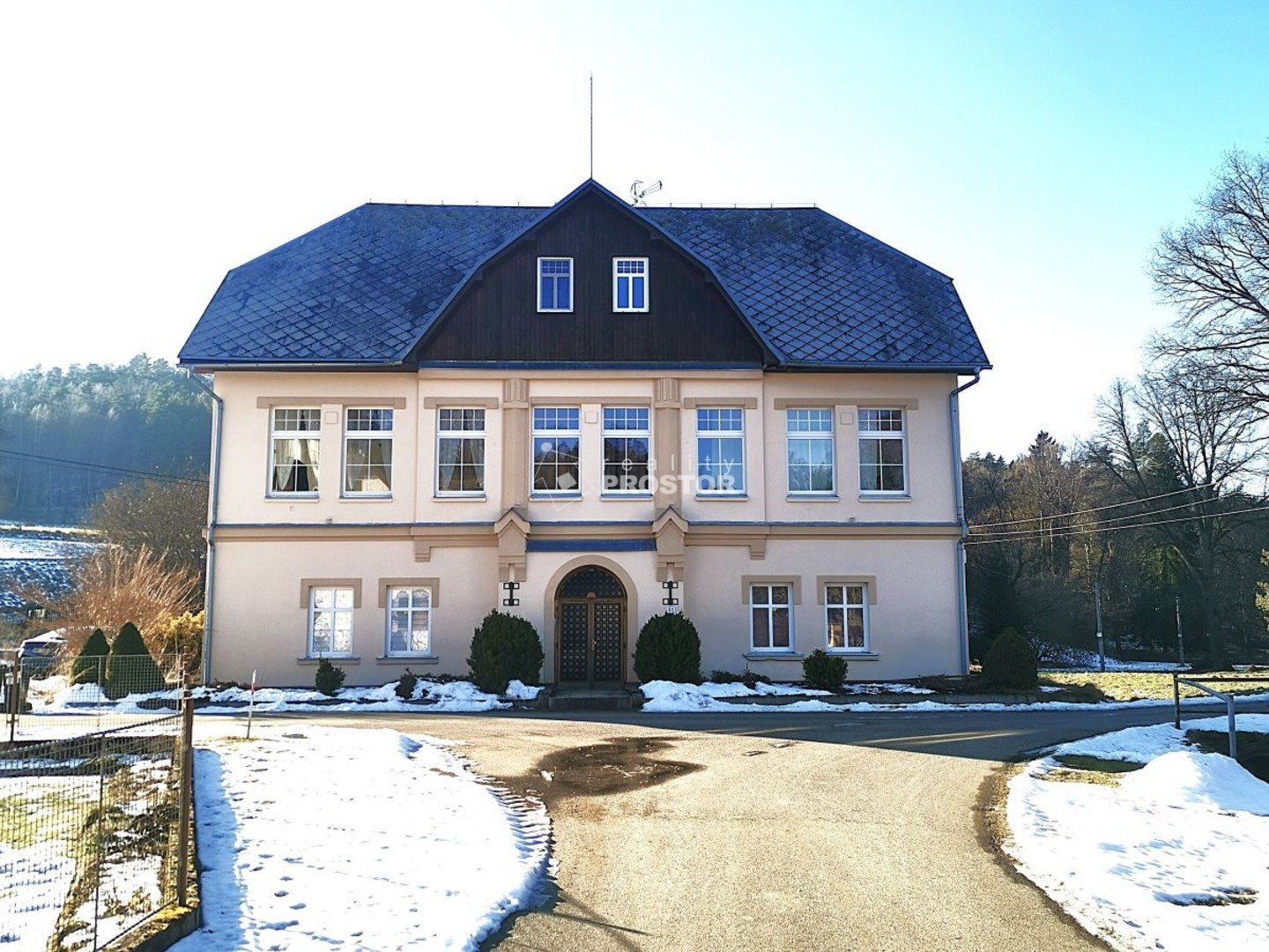 tn_zoom_filename_153704